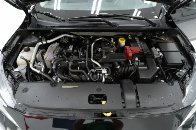 Used 2025 Super Black Nissan SR image 36