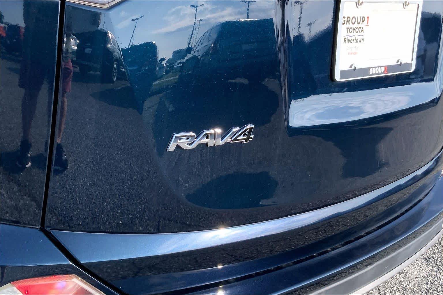 Used 2018 Galactic Aqua Mica Toyota Hybrid LE image 44