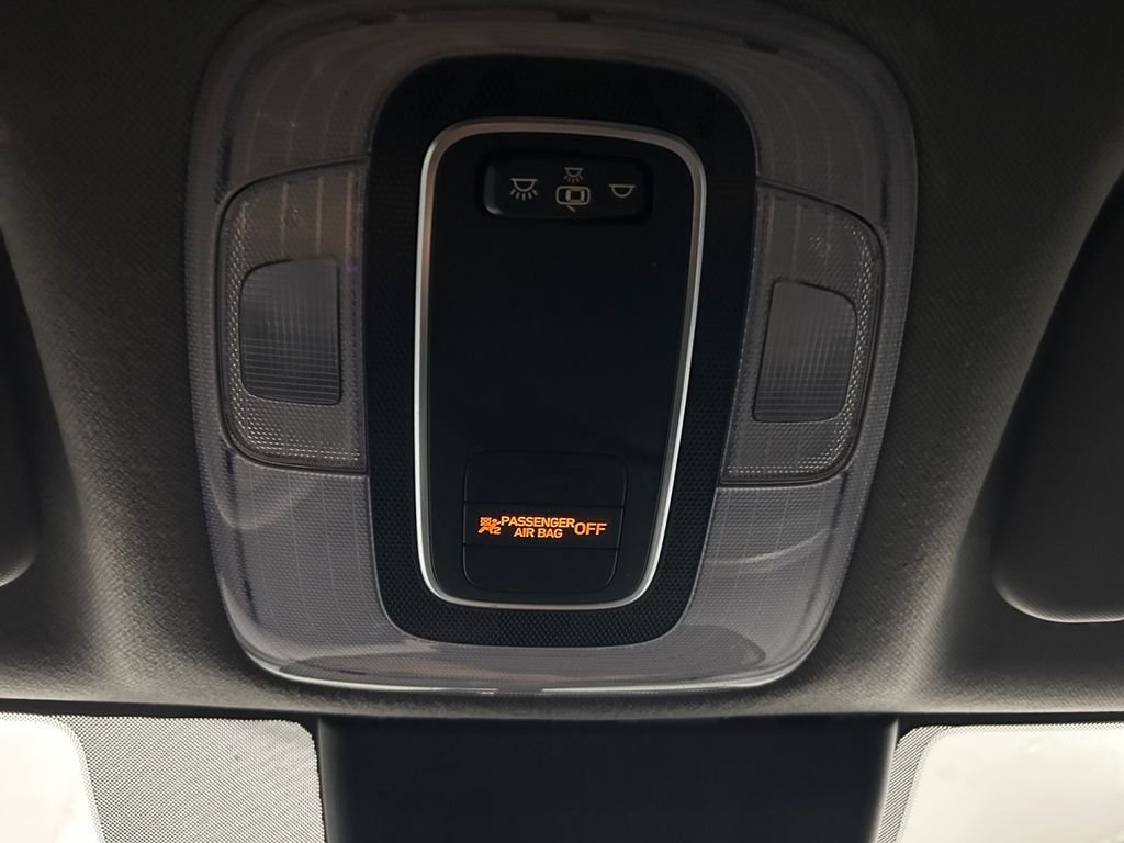 Used 2023 Silver Hyundai SE image 29