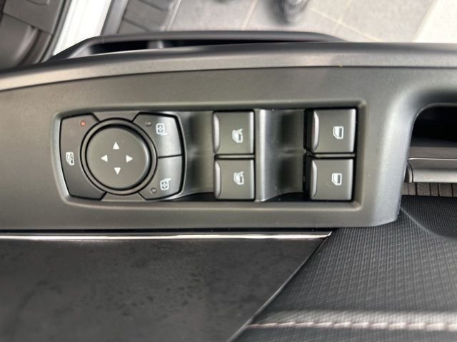 New 2026 Oxford White Ford XLT image 22
