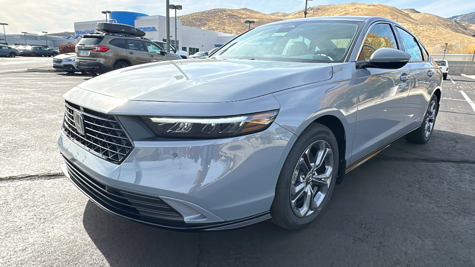 2025 Honda Accord Hybrid EX-L - Photo 7