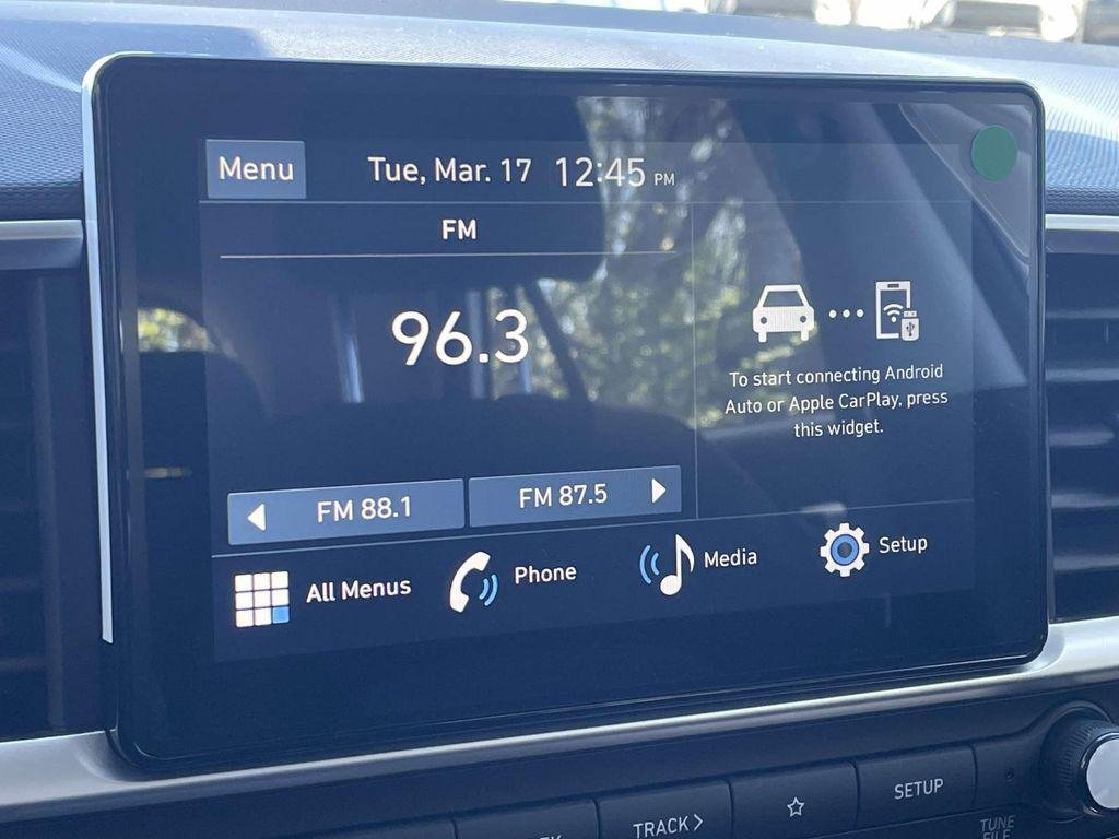 New 2026 White Hyundai SE image 23