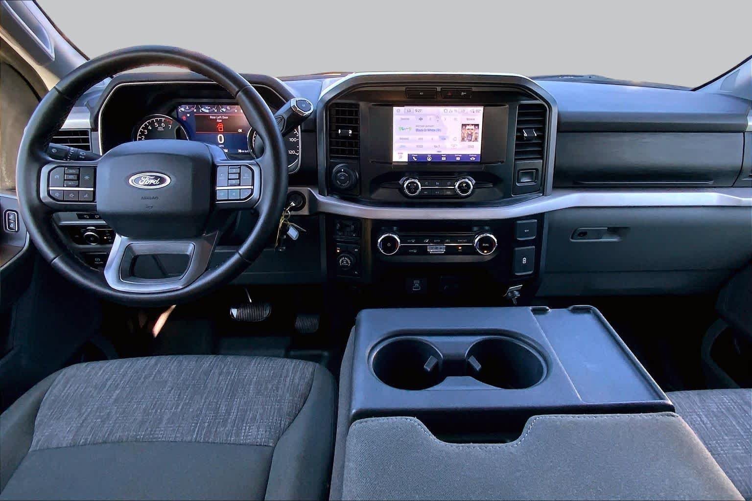 Used 2023 Oxford White Ford XLT image 16