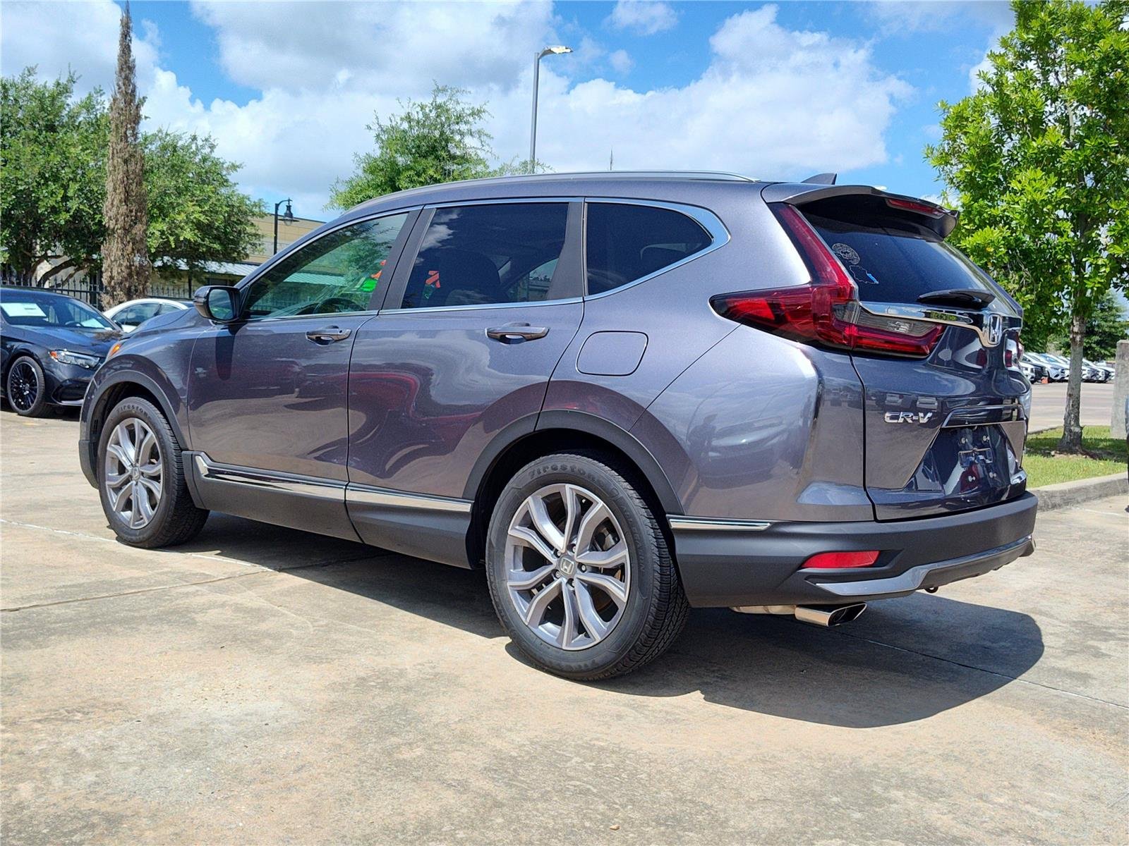 Used 2020 Modern Steel Metallic Honda Touring image 4