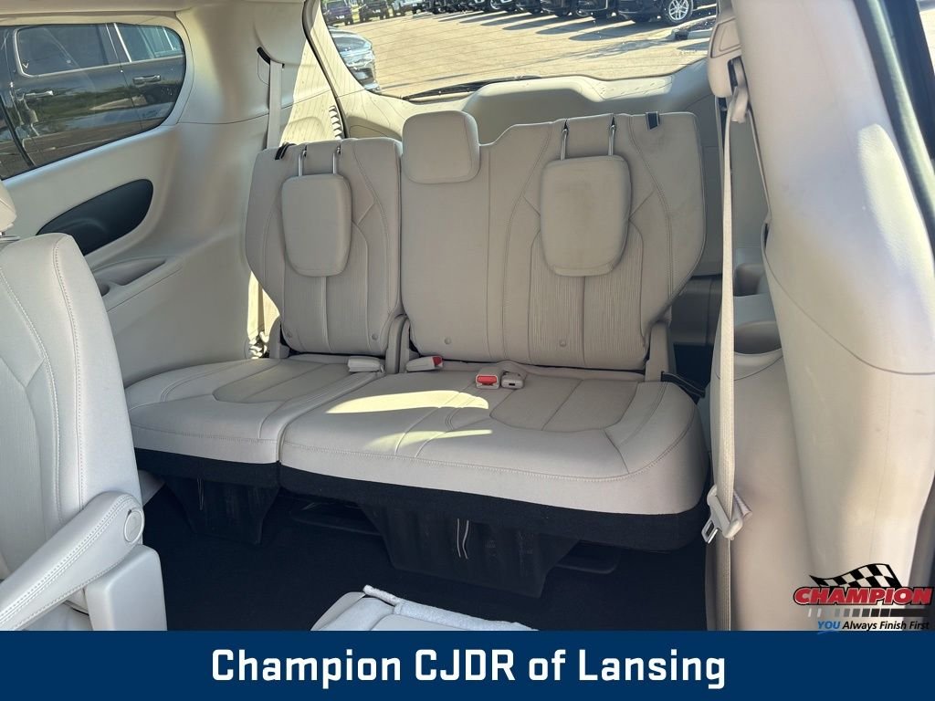 Used 2017 Gray Chrysler Touring image 17