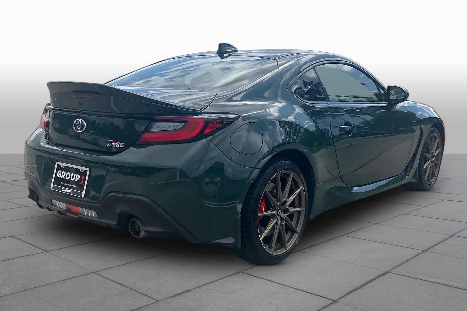 Used 2025 Ridge Green Toyota Hakone Edition image 11