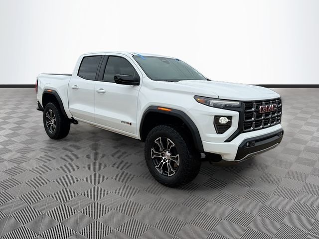 Used 2024 White GMC AT4 image 1