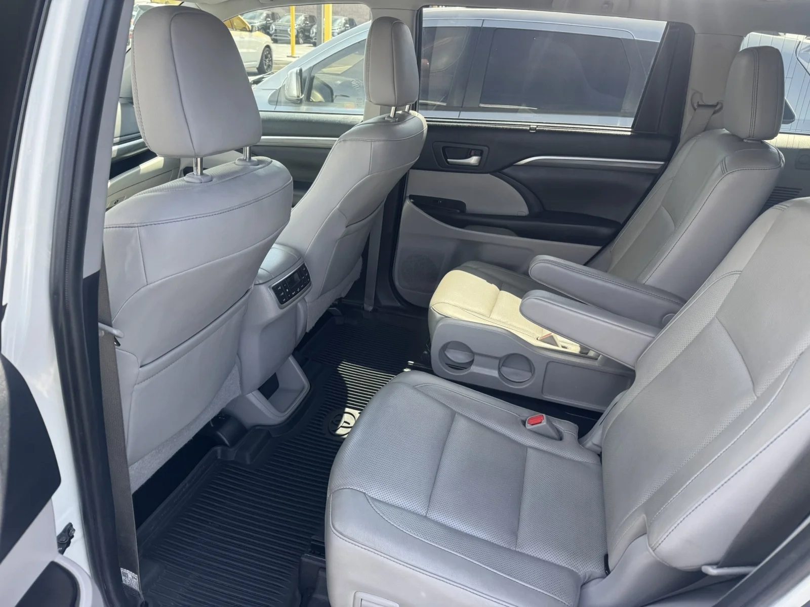 Used 2019  Toyota Hybrid Limited image 26