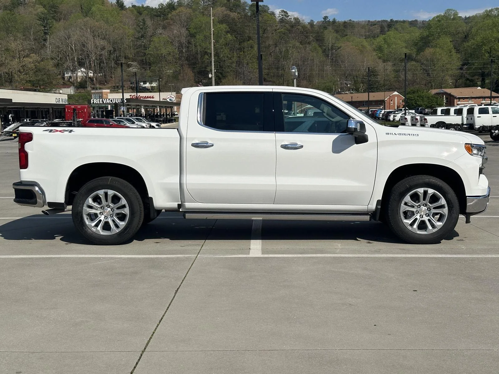 2026 Chevrolet Silverado 1500 LTZ - Photo 8