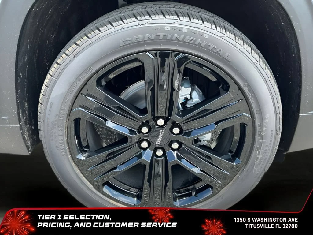 New 2026 Glacier White Tricoat GMC Elevation image 42