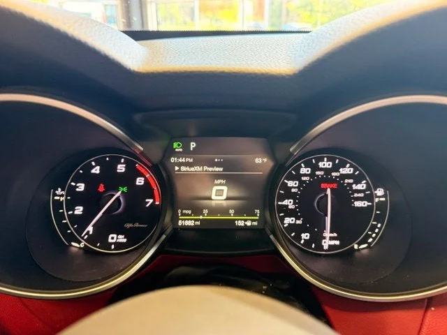 Used 2018 Alfa White Alfa Romeo Base image 17