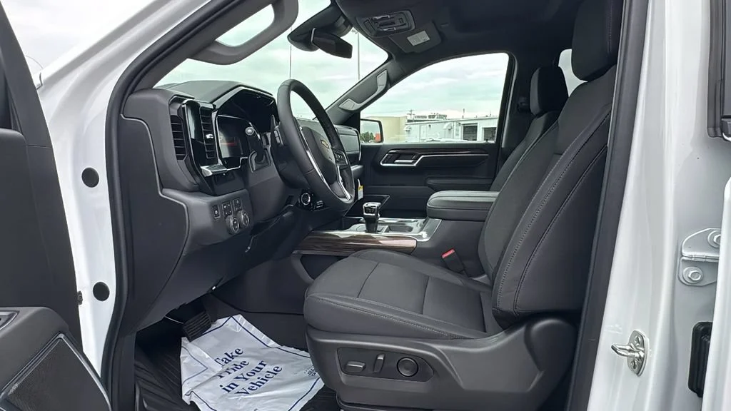 New 2026 Summit White Chevrolet LT image 6