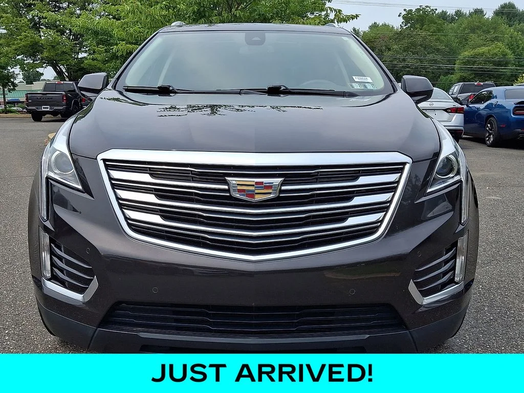 Used 2017 Cadillac XT5 Luxury with VIN 1GYKNDRS8HZ273338 for sale in Glen Mills, PA