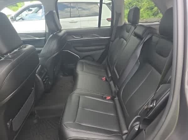Used 2023 Baltic Gray Metallic Clearcoat Jeep  image 15