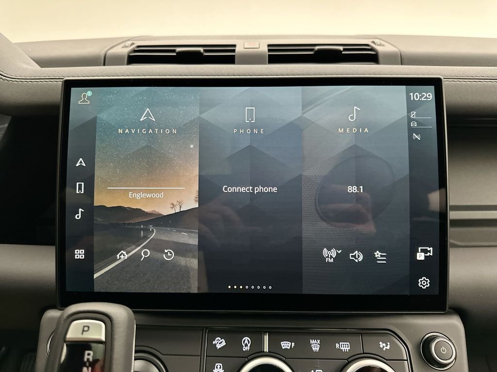 New 2026 Santorini Black Land Rover S image 14