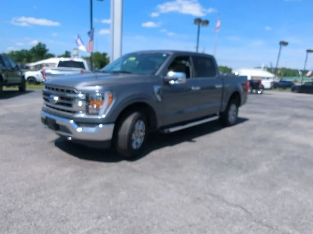 Used 2023 Gray Ford Lariat image 5