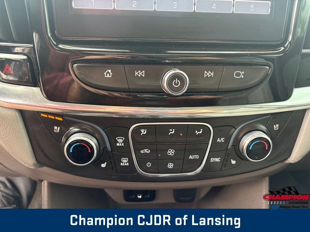 Used 2019 Beige Chevrolet Premier image 26