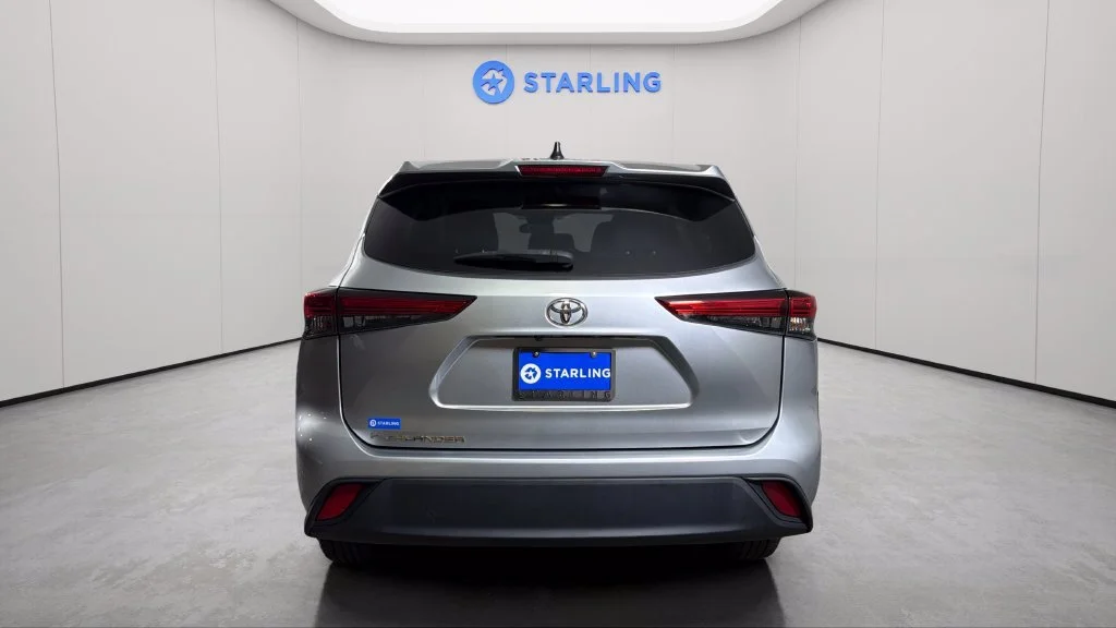 2022 Toyota Highlander L - Photo 7