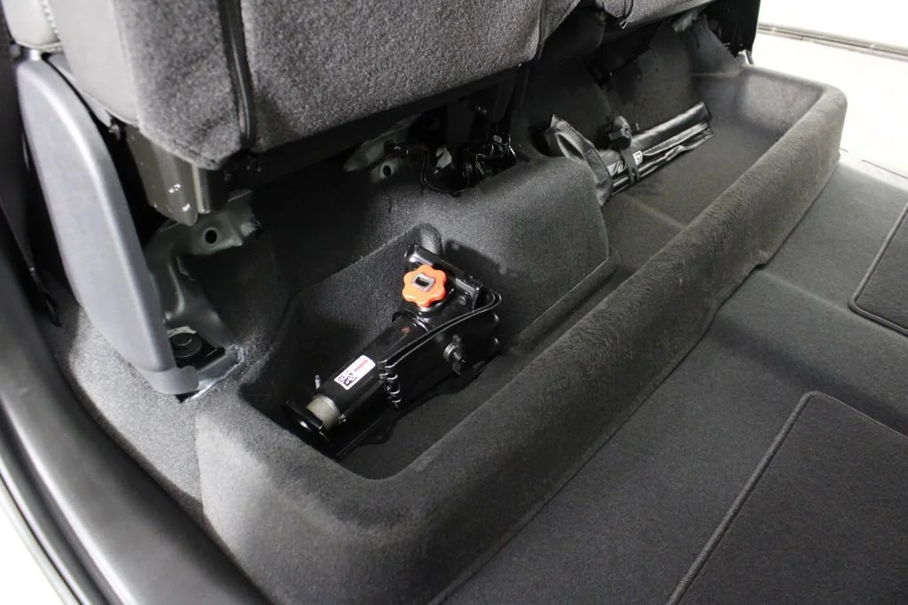 2026 GMC Sierra 1500 SLT - Photo 14