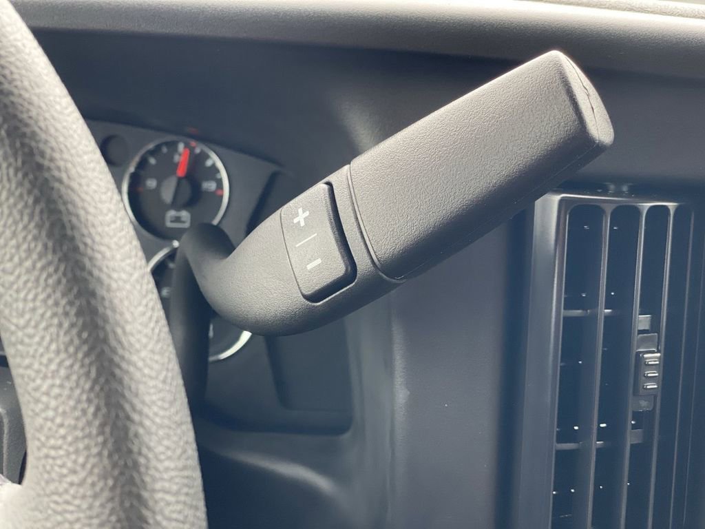2025 Chevrolet Express Cargo Work Van - Photo 20