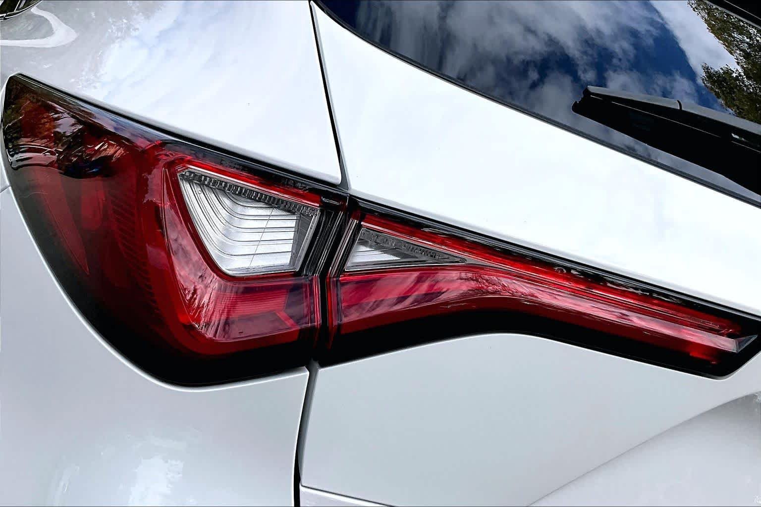 Used 2023 Platinum White Pearl Acura w/Technology Package image 29