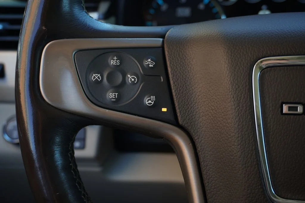 Used 2017 White GMC Denali image 16