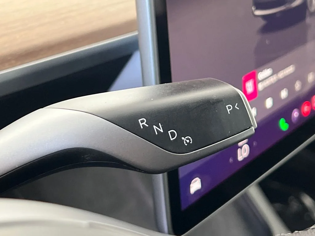 Used 2023  Tesla Base image 25