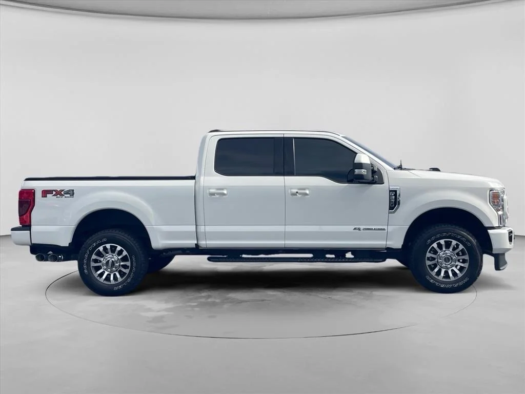 Used 2022 Star White Metallic Tri-Coat Ford LARIAT image 9