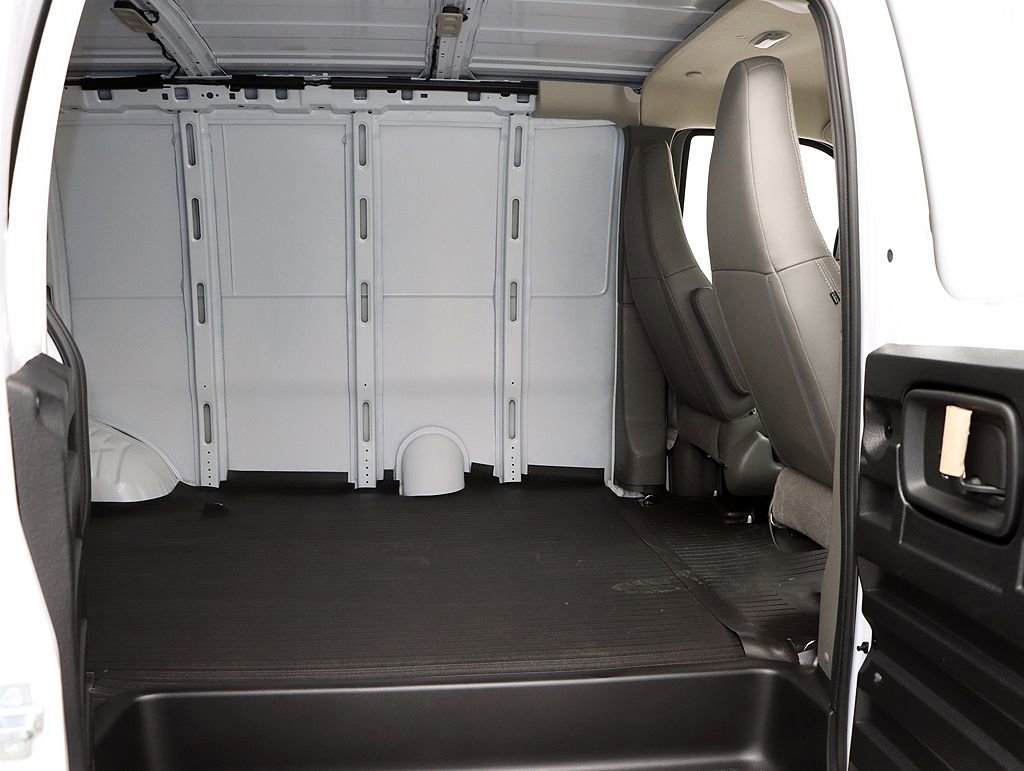2026 Chevrolet Express Cargo Work Van - Photo 26