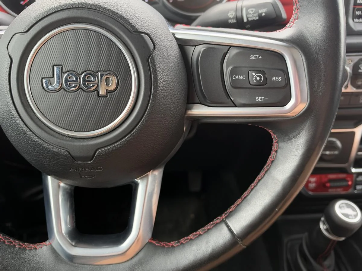 Used 2020 Black Jeep Rubicon image 27
