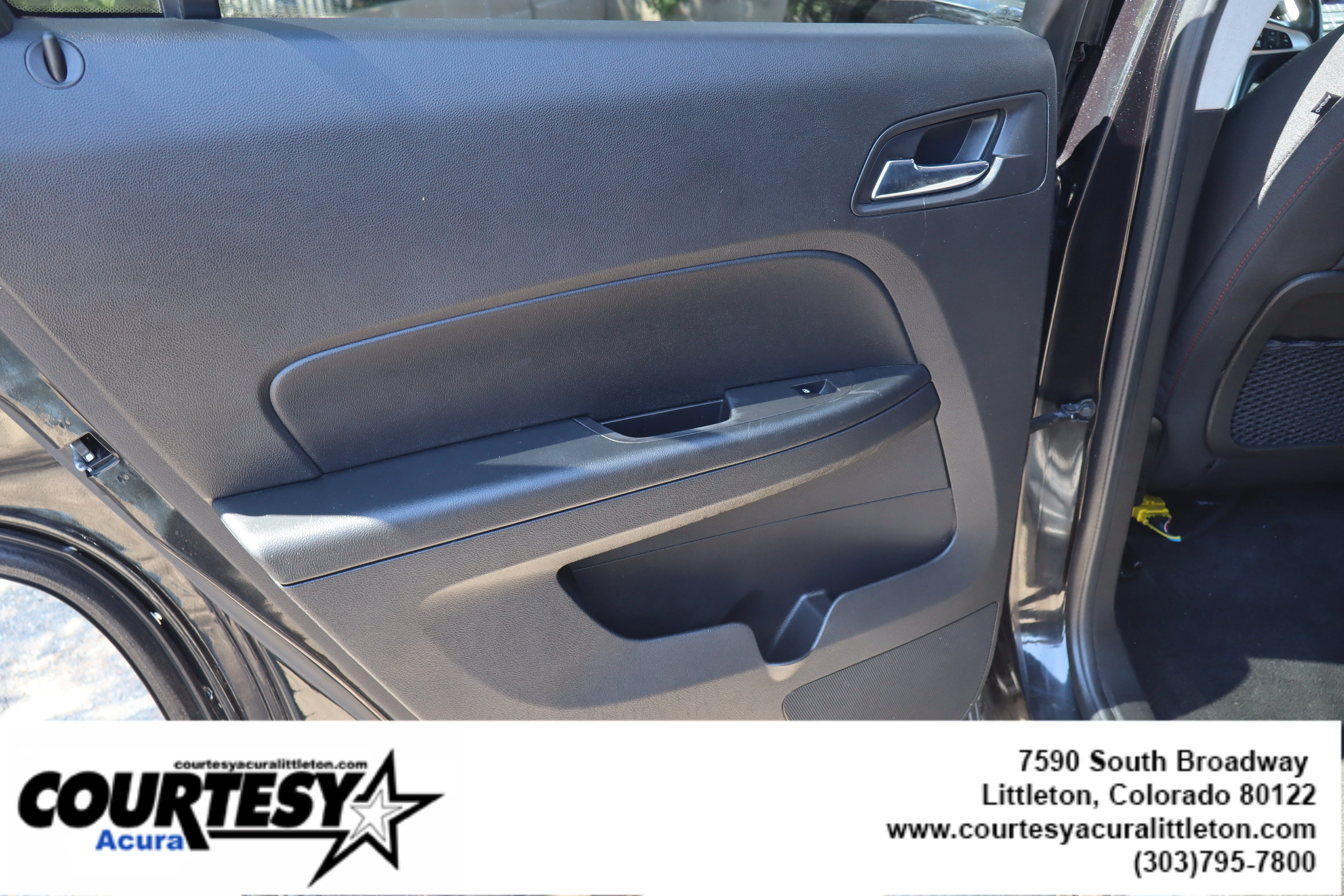 Used 2013 Carbon Black Metallic GMC SLE image 21