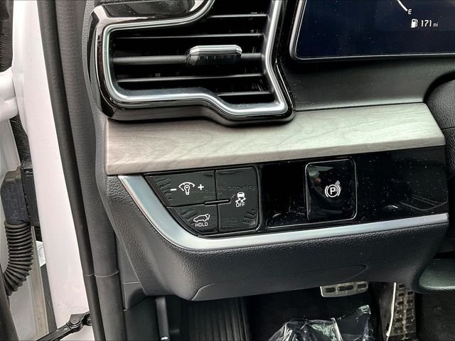 Certified Used 2024 White Kia X-Pro Prestige image 26