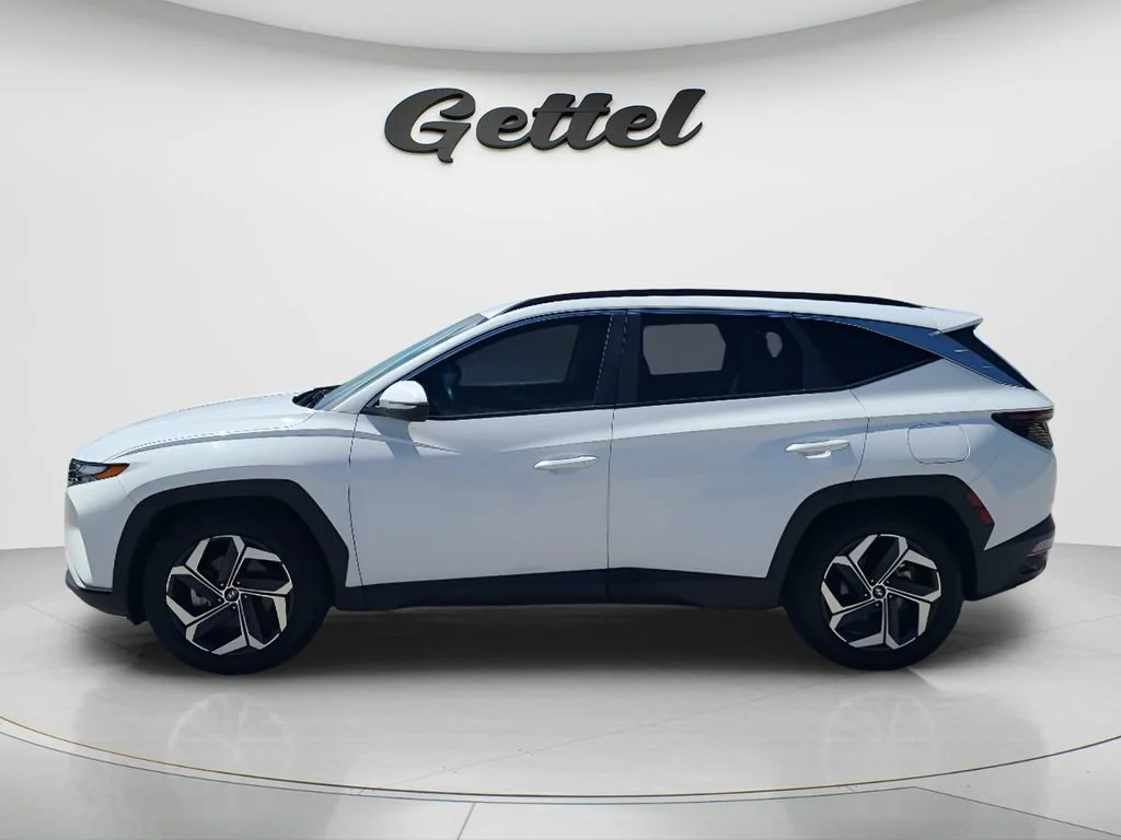 Used 2023 White Hyundai SEL image 8