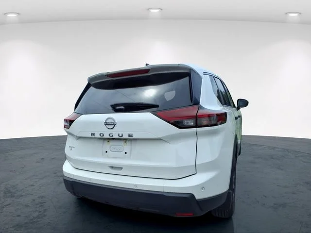 Used 2024 White Nissan S image 19