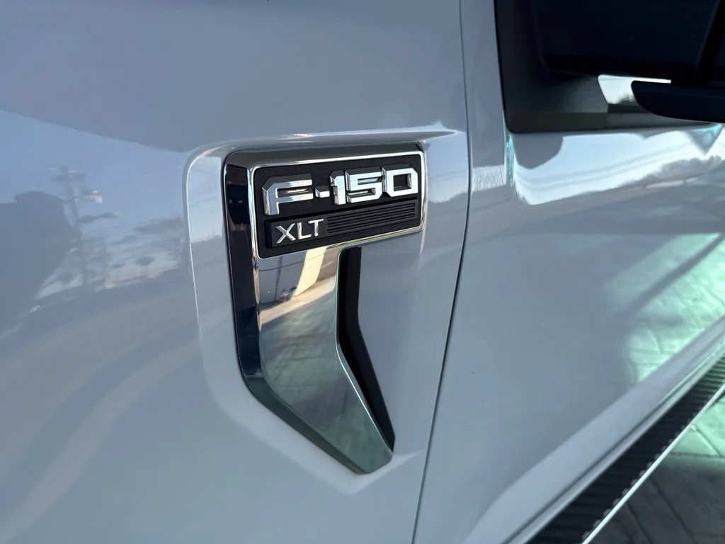 Used 2021 White Metallic Ford XLT image 22