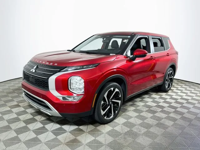 Certified Pre-Owned 2024 Mitsubishi Outlander SE Black Edition