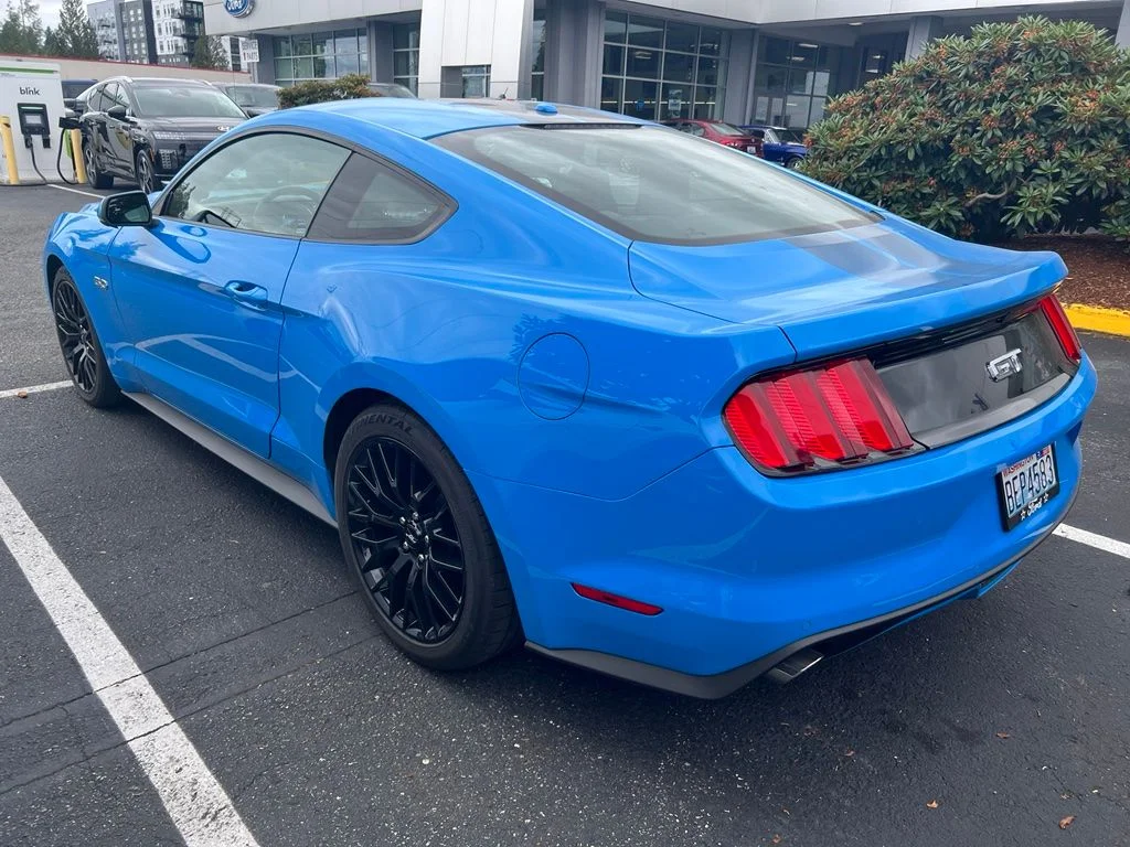 Used 2017 Grabber Blue Ford GT Premium image 5