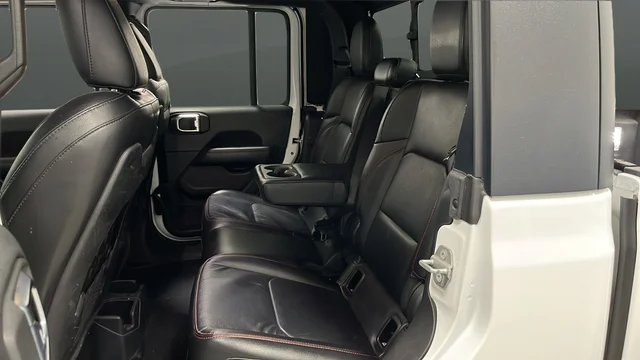 Used 2022 Bright White Clearcoat Jeep Rubicon image 22