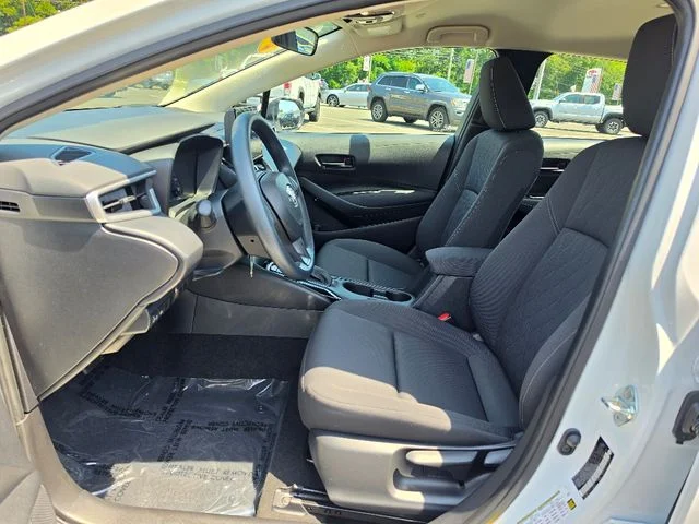 Used 2024 White Toyota LE image 21