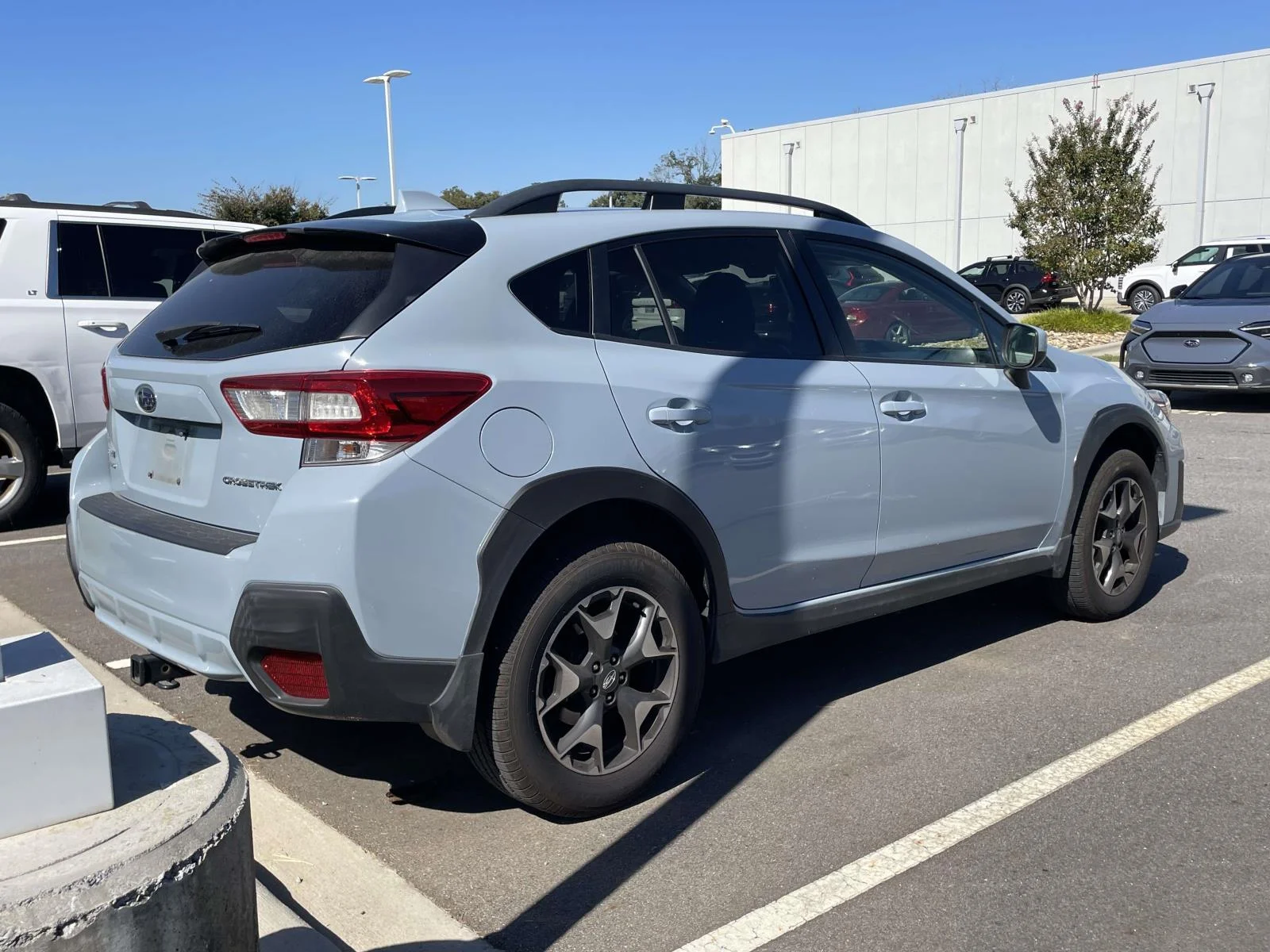 Used 2019 Cool Gray Khaki Subaru Premium image 4