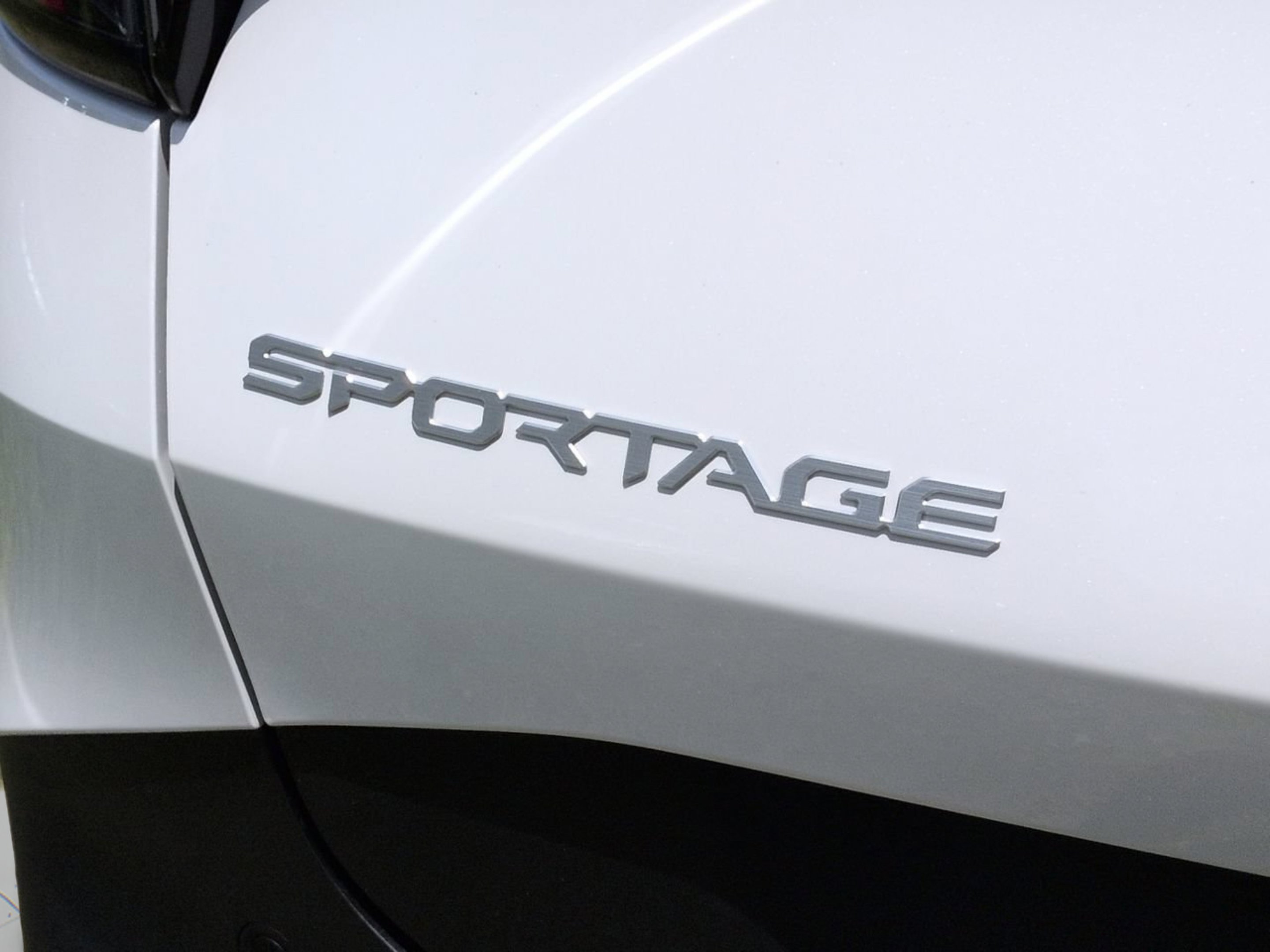 New 2027 Snow White Pearl Kia LX image 13