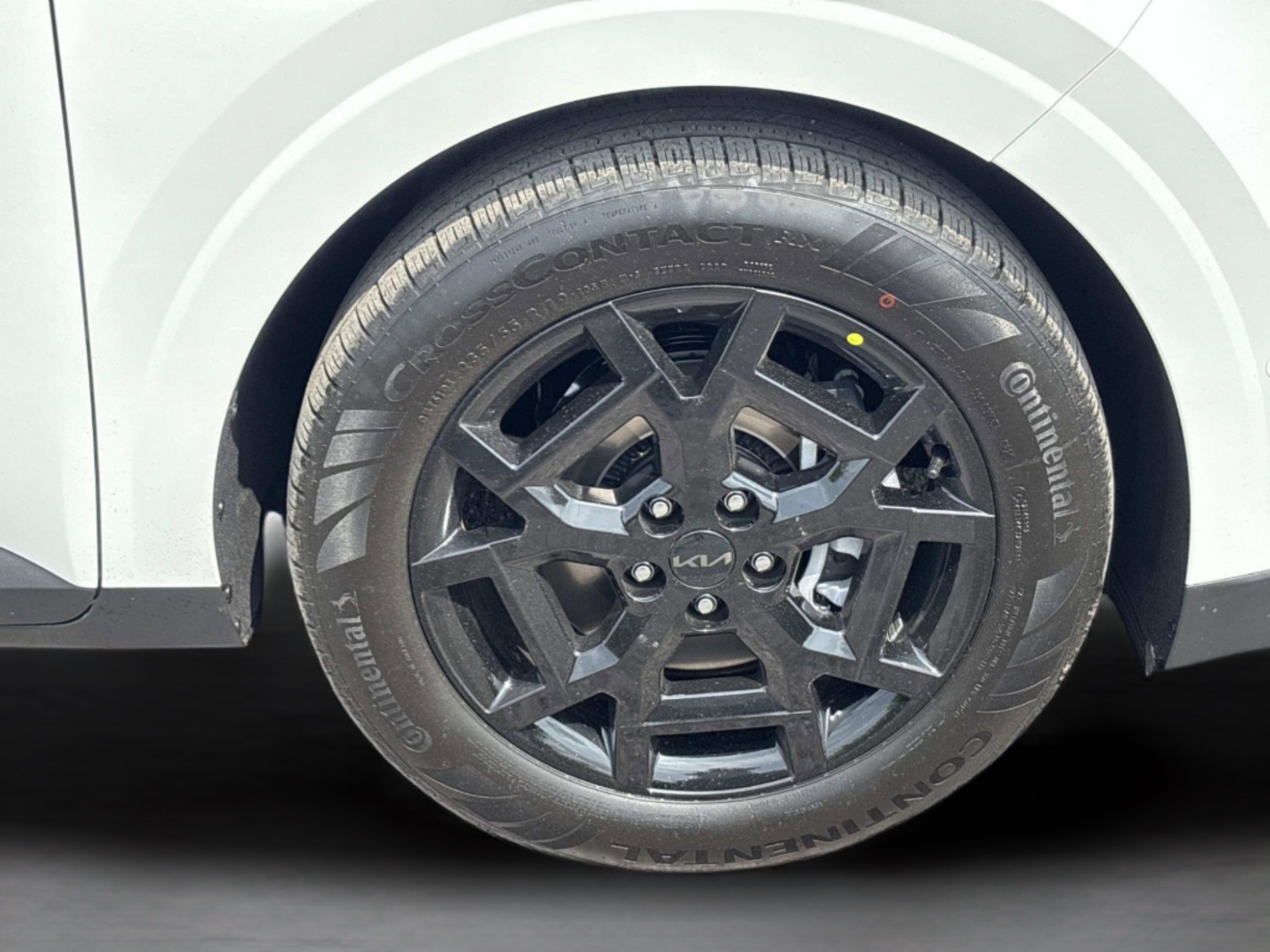 New 2026 Snow White Pearl Kia SX Prestige image 30