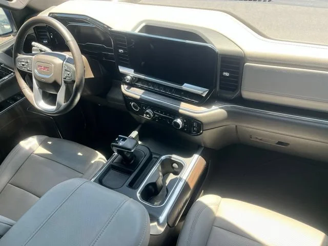 Used 2023 SUMMIT WHITE GMC SLT image 18