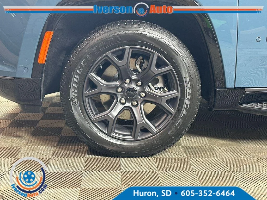 New 2026 Steel Blue Jeep Limited Altitude image 20