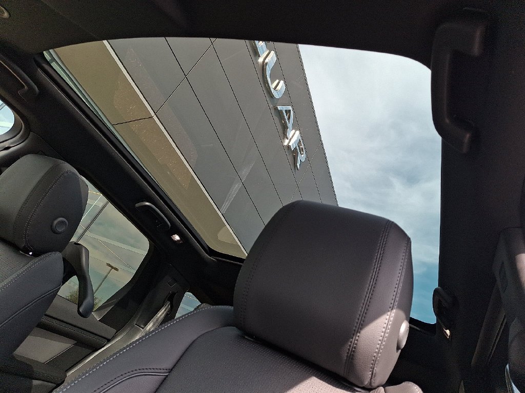 2026 Land Rover Discovery Sport Landmark - Photo 10