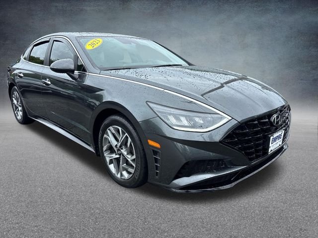 Used 2023 Gray Hyundai SEL image 9