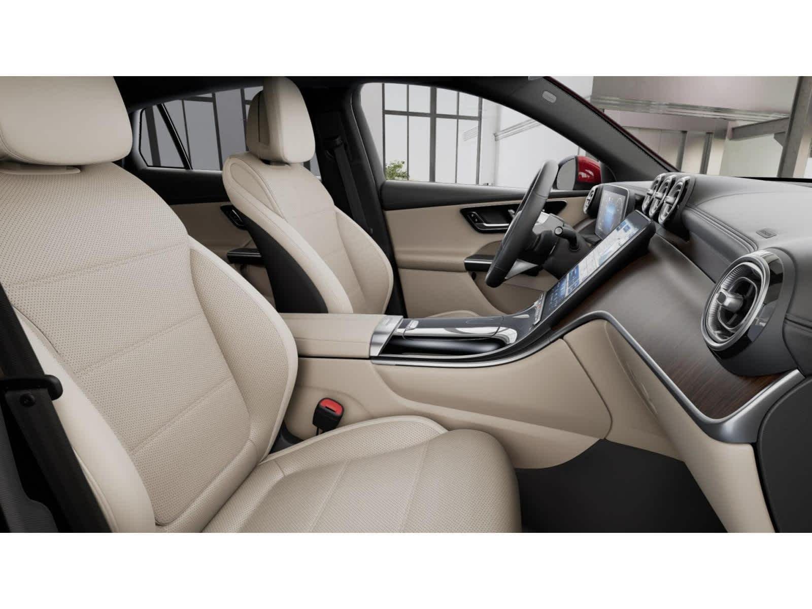 New 2026 MANUFAKTUR Patagonia Red Metallic Mercedes-Benz GLC 300 image 4