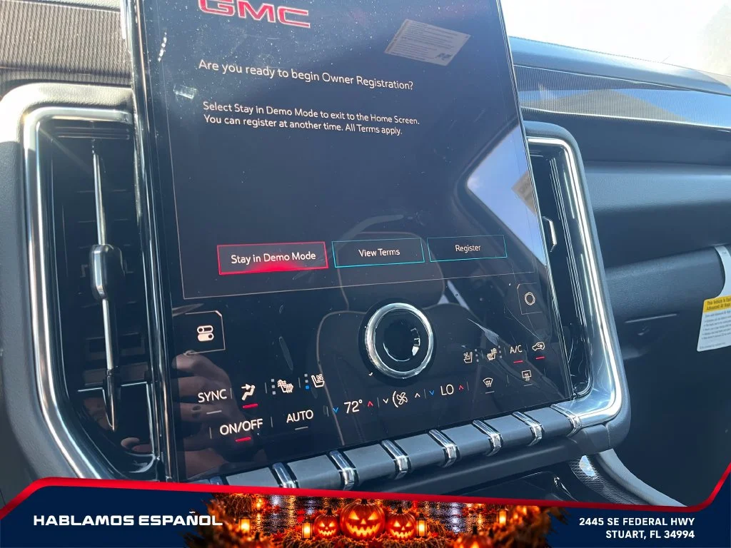 New 2027 Summit White GMC Elevation image 30