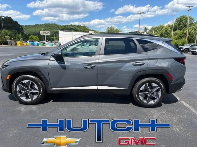 Used 2025 Gray Hyundai SEL image 8