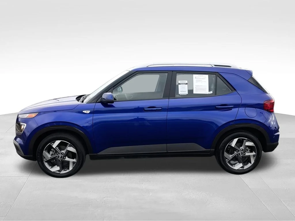 Used 2025 Blue Hyundai SEL image 6